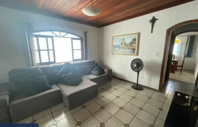 Casa térrea espaçosa com potencial para residência e empreendimento ? jardim rosa de franca