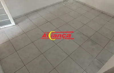 Sobrado 3 dorm com suíte sendo 1 dorm. terreo com wc 2 vg