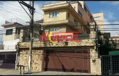 Sobrado na vila maria com 680 metros de área construida, 09 dormitórios, 04 suites, 06 vagas