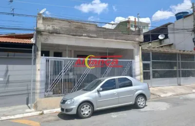 Casa no jardim soinco, 03 dorm, 02 banheiros, 02 vagas com 175 metros