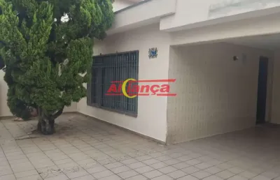 Casa térrea muito espaçosa em terreno de 261m2 no vila barros!