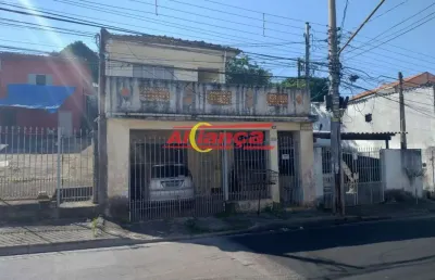 Terreno com 251 metros , com uma casa velha construída, bom para investidores