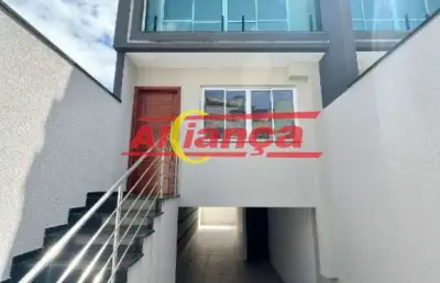 Na parada inglesa: sobrado novo com 3 suítes e 180m²!