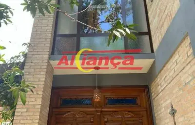 Sobrado em arujazinho iii, 04 dorm, 04 suites, 07 vagas, 1064 metros