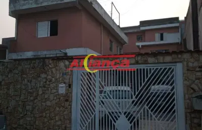 Sobrado com mais 2 casas, terreno 10x25, a 300 metros do shopping bomsucesso