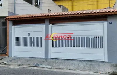 Casa térrea toda reformada , 3 quartos, 1 suíte, 3 vagas, quintal,jardim de inverno.