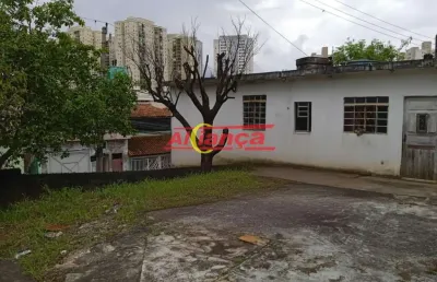 Terreno com 270,00 metros quadrados com excelente localização,ótimo para investidores.