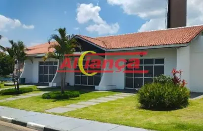Linda térrea 3 dorms.sendo 1 suite 2 vagas lazer total cond.fechado  700 mil  !!
