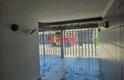 Casa enorme na vila galvão, com 3 suites, mais uma edícula com suite, e tres vagas de garagem