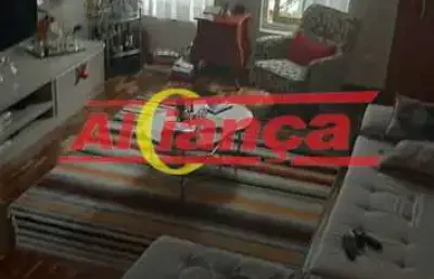 Lindo sobrado com amplo quintal a venda no jardim aida