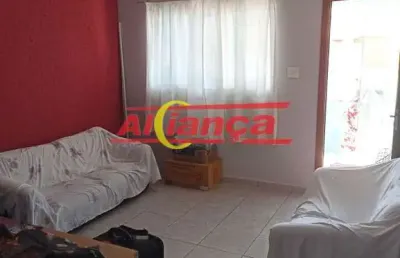 Casa térrea com 2 quartos e 2 vagas - jardim vila galvão / guarulhos