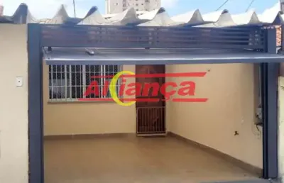 Casa térrea na vila isolina mazzei com edícula nos fundos.