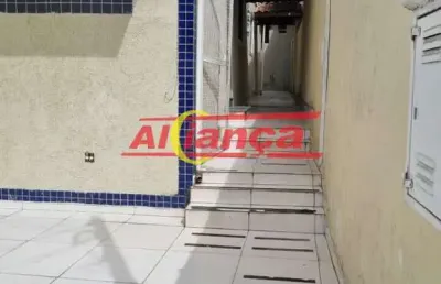 Casa sobreposta parte inferior com 2 quartos, a venda no picanço - guarulhos/sp.