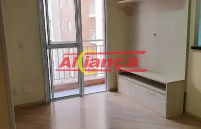 Ap andar alto em excelente estado, ótima localização com uma vaga de garagem coberta, elevador, laze