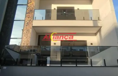 Sobrado novo, 4 quartos (1 suíte com closet e sacada), 6 vagas, piscina, churrasqueira, carmela 3