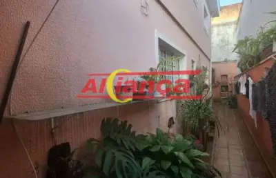Sobrado à venda 3 quartos sendo 1 suíte  193m² - 2 vagas no jardim rosa de frança