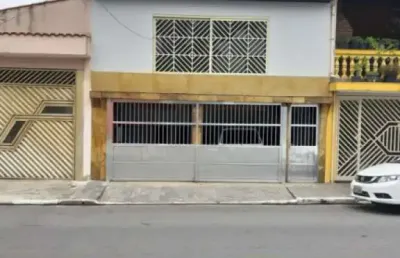 Ótimo imóvel para 2 familias m ou clinica ou escritorio, local exelente  700 mil