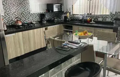 Casa com 2 quartos à venda na Rua Kepler, Vila Guarará, Santo André