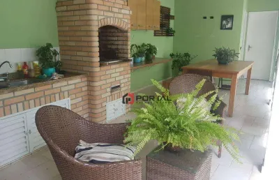 Casa com 3 dormitórios à venda, 220 m² por r$ 1.200.000,00 - granja viana - carapicuíba/sp