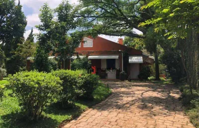 Casa com 4 dormitórios à venda, 459 m² por r$ 2.700.000,00 - granja viana - carapicuíba/sp