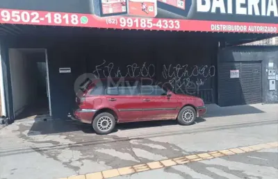 Casa com comércio e 1 barracão no fundo. codigo: 13579