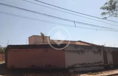 Casa no setor faiçalville de frente para o parque codigo: 86581