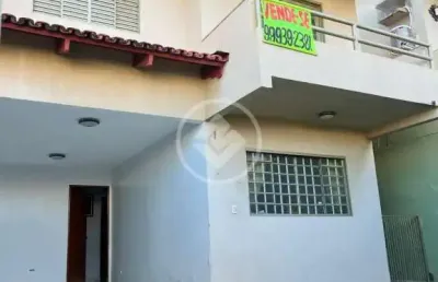 Casa com 3 quartos à venda na Rua Brunsviga, sn, Vila São Tomaz, Aparecida de Goiânia