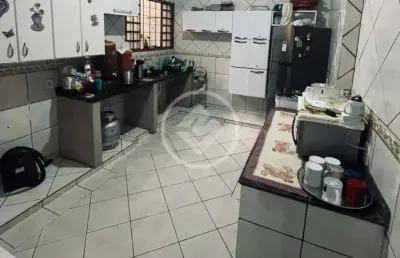 Sobrado 3 quartos com suíte em avenida comercial no jardim europa codigo: 132673