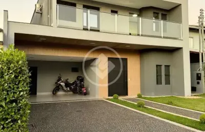 Casa em condomínio fechado com 4 quartos à venda na Madri 9, sn, Jardins Madri, Goiânia