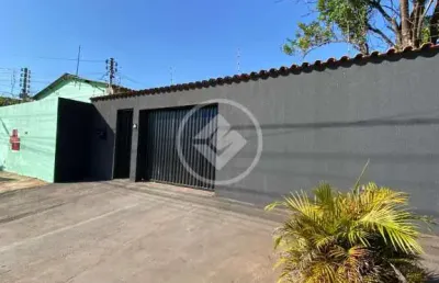 Casa com 2 quartos à venda na avenida oeste, s/n, jardim cristalino, aparecida de goiânia, 240 m2 por r$ 550.000