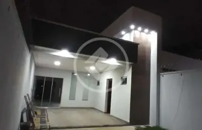 Belíssima casa de médio padrão residencial canada codigo: 138053