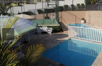 Casa de condomínio, excelente localização! pronta para morar!