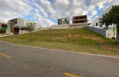 Terreno com projeto aprovado no condomínio alphaviile.