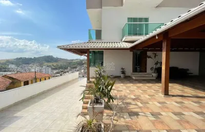 Casa com 5 quartos à venda na Rua Luiz de Souza Brandão, Quintas das Avenidas, Juiz de Fora