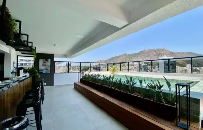 Excelente apartamento de 2 quartos com 2 suítes no centro da cidade
