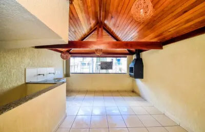 Casa com 2 quartos à venda na Rua Professor Gerardo Marini, Grajaú, Juiz de Fora