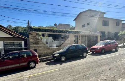 Casa com 4 quartos à venda na Rua Trieste Trentini, Vale do Ipê, Juiz de Fora