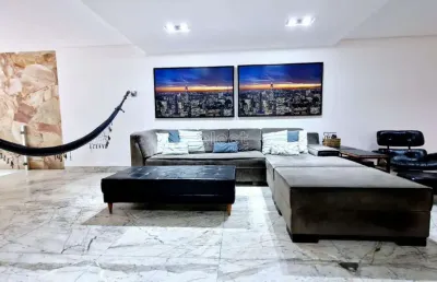 Casa com 3 quartos à venda na Rua Barão de Santa Helena, Granbery, Juiz de Fora