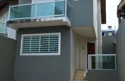 Sobrado 3 dormitorios sendo 1 suite  no bairro santa clara