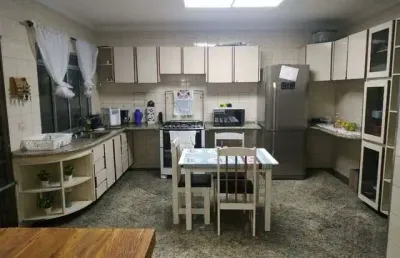 Casa com 4 quartos à venda na Avenida Rosa Teixeira Bueno, Parque São Francisco, Ferraz de Vasconcelos