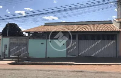 Casa térrea - setor leste universitário codigo: 21021