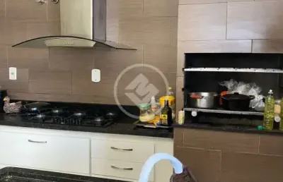Casa á venda no setor dos funcionarios codigo: 138959