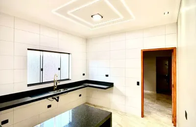 Casa nova com piscina e suíte – conforto e qualidade!