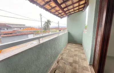 Sobrado à venda no bairro maracanã – praia grande/sp