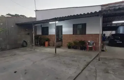Oportunidade incrível! casa ampla, com espaço gourmet e terreno generoso!