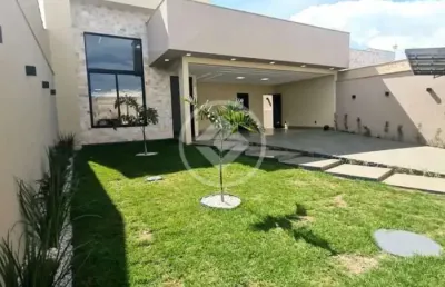 Casa impecável disponível para venda na cidade satélite. codigo: 76076