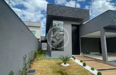 Casa com 3 quartos à venda na Rua das Acácias, 01, Setor Goiânia 2, Goiânia