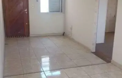 Apartamento grande 562 com 2 dormitorios, garagem fechada, proximo da estacao dom bosco