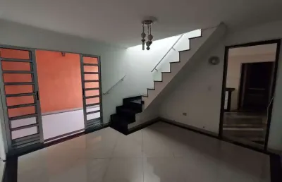 Casa com 4 quartos à venda na Rua Adélia Maria Felícia de Souza, 9, Vila Carmosina, São Paulo