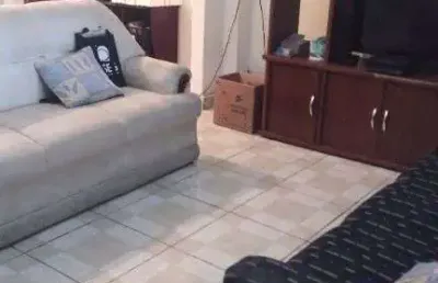 Casa com 2 quartos à venda na rua giovanni quadri, 297, conjunto residencial josé bonifácio, são paulo por r$ 320.000